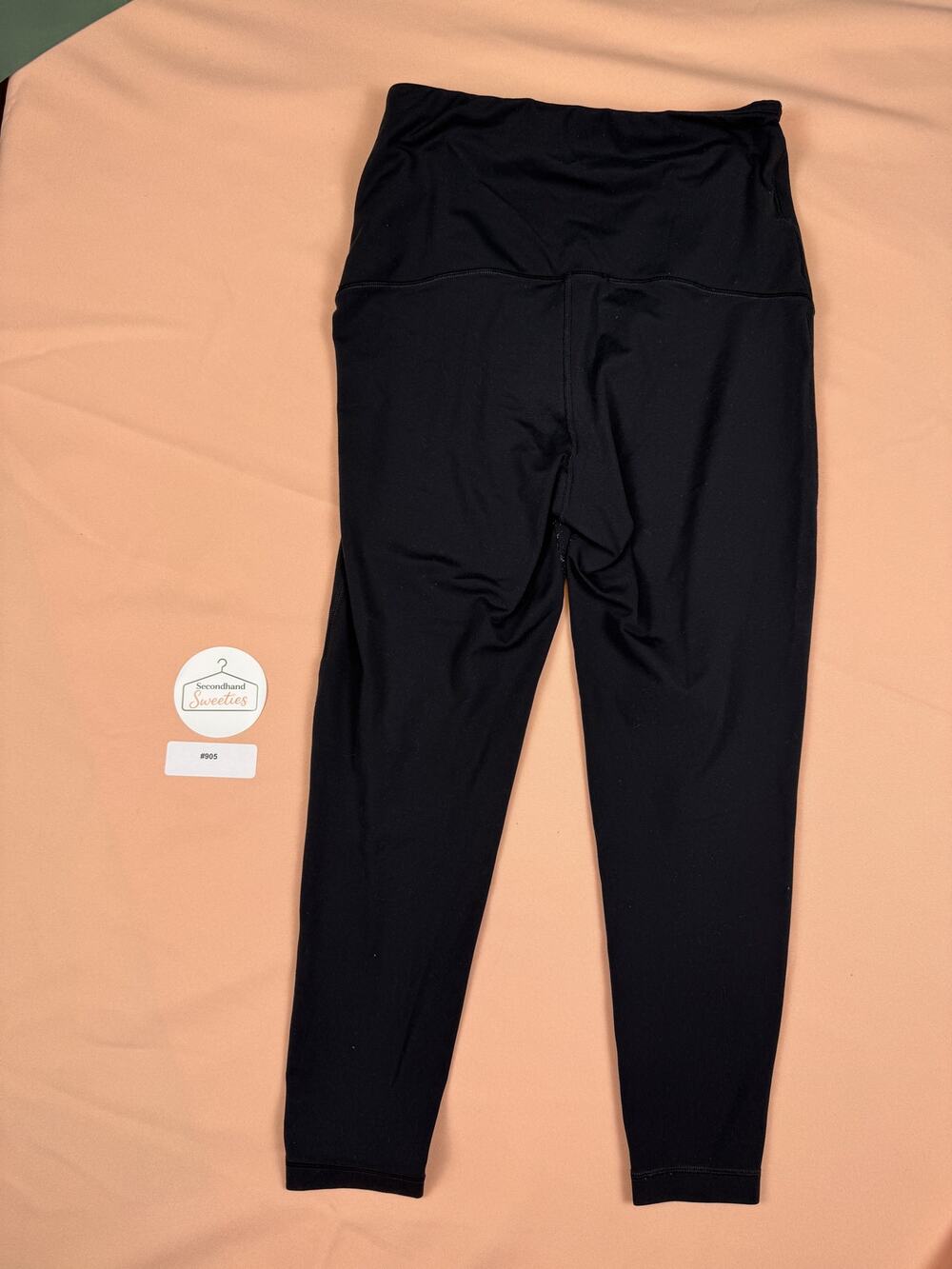 Ingrid & Isabel Basics Maternity Active Capri Leggings Black Medium - #905